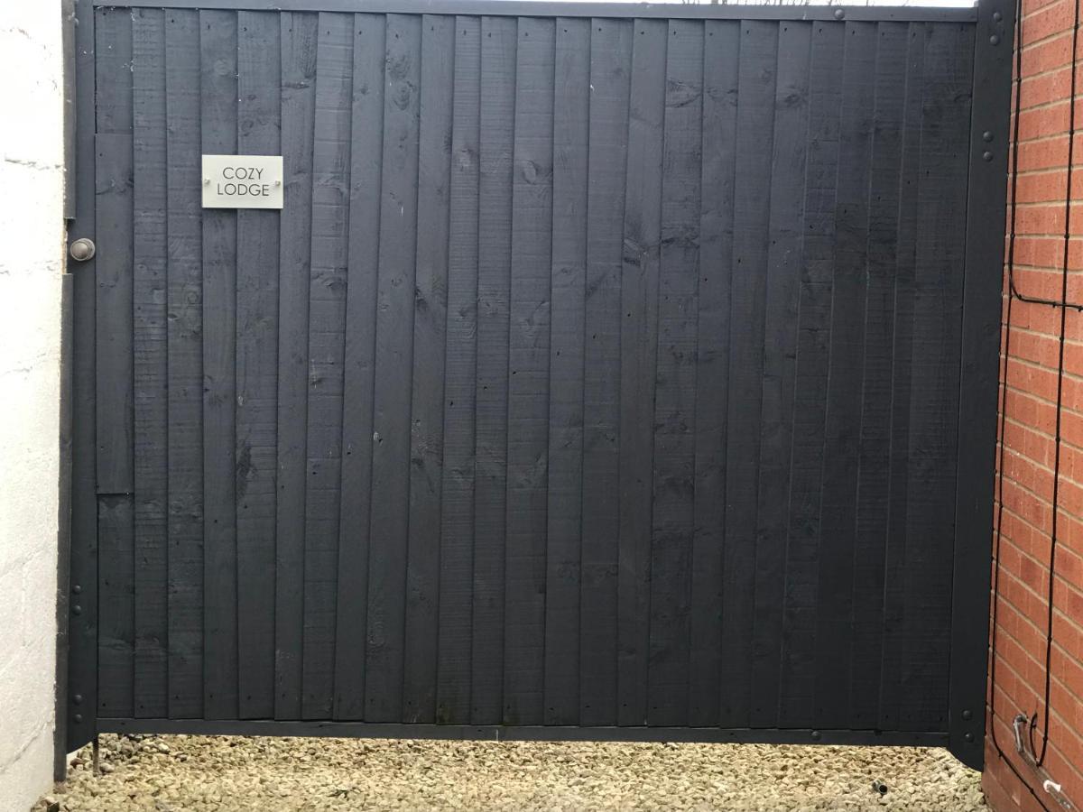 Cozy Lodge With Private Garden And Bbq Barton-upon-Humber Esterno foto